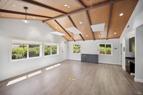 $3,000,000 | 2264 Green Hill Road, Sebastopol, CA 95472