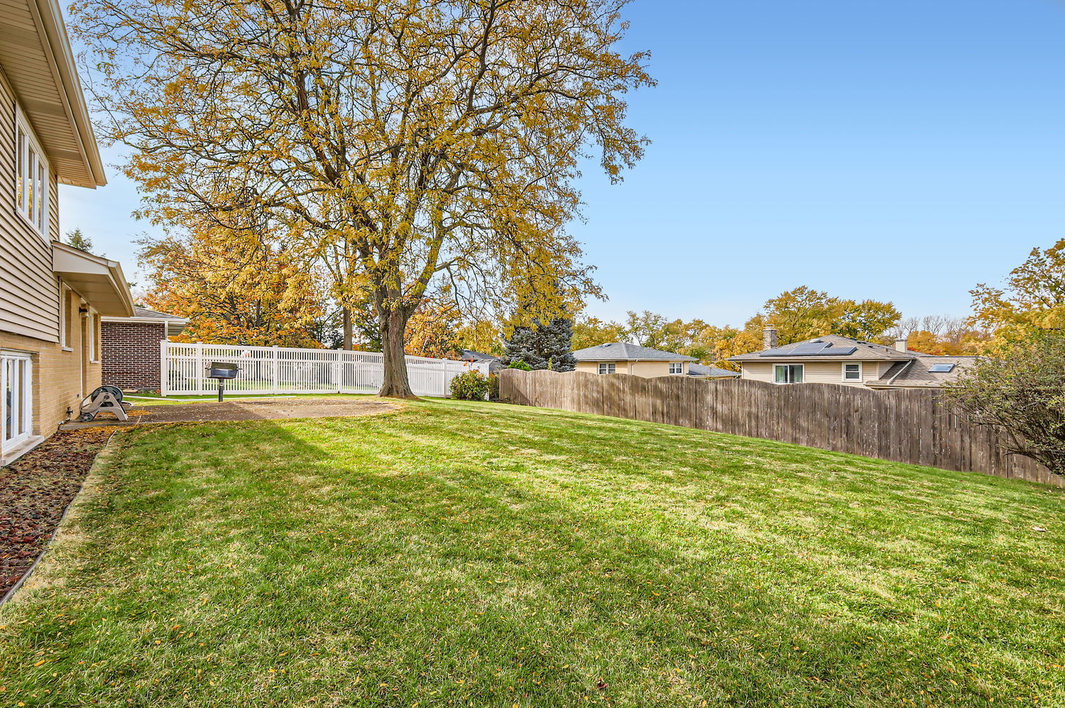 8022 Sawyer Road Darien, IL 60561 - Photo 23 of 23 Gallery Image 23