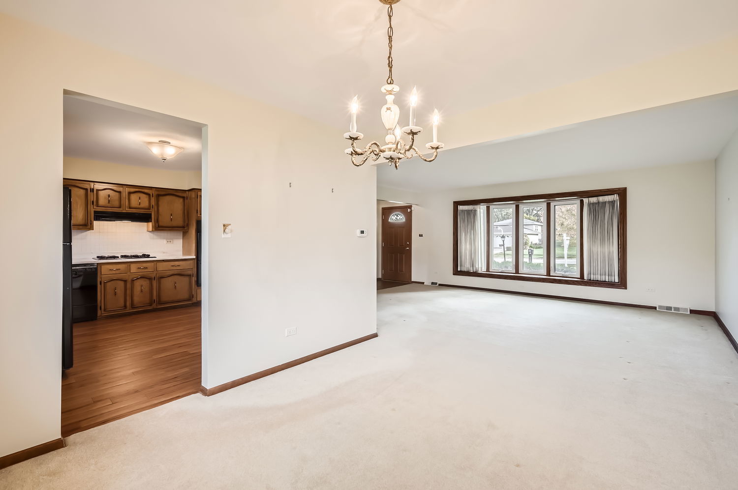 8022 Sawyer Road Darien, IL 60561 - Photo 9 of 23 Gallery Image 9