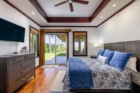 a view of a living room