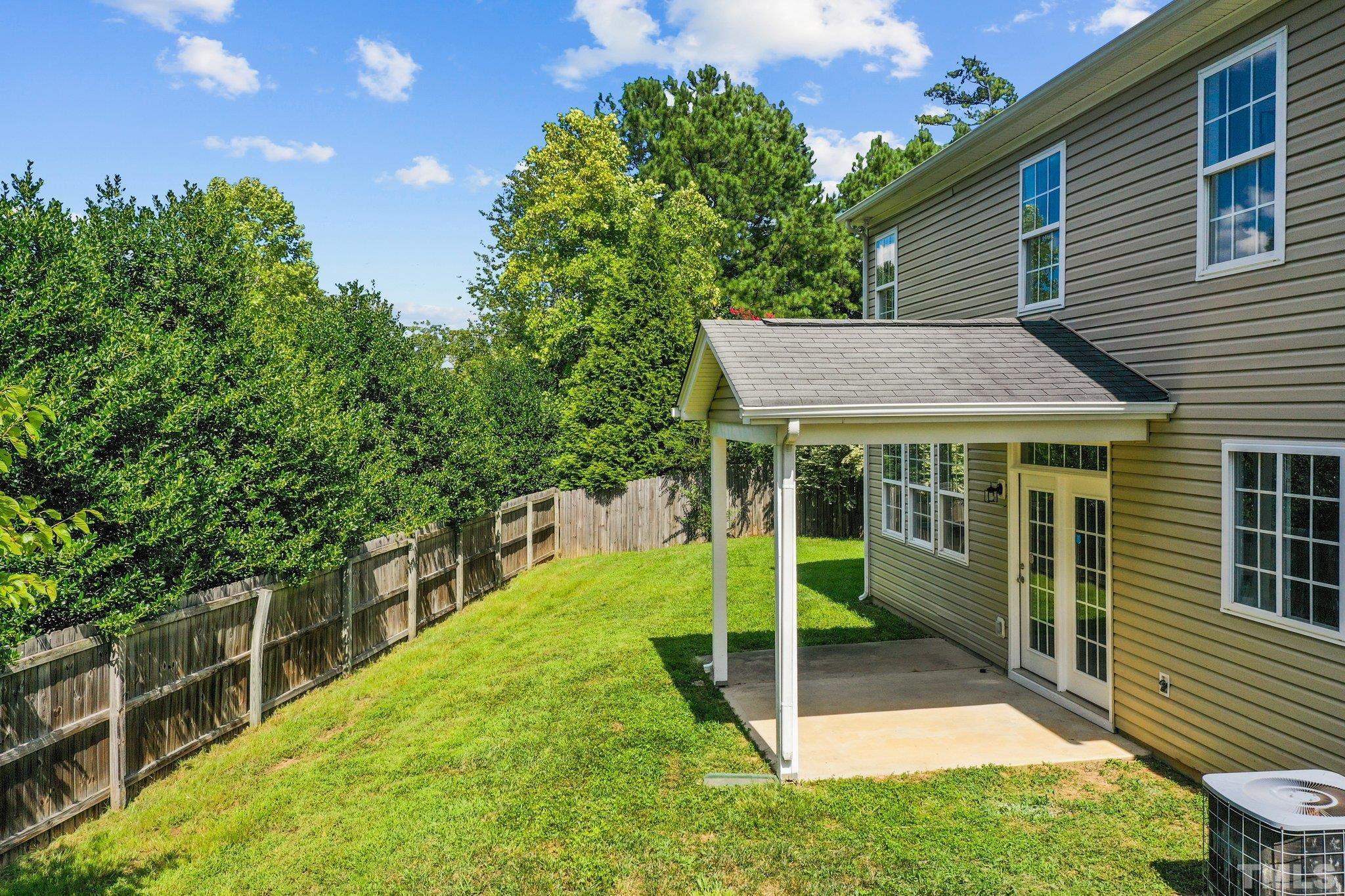 2805 Glade Aster Court Raleigh, NC 27604 - Photo 4 of 22