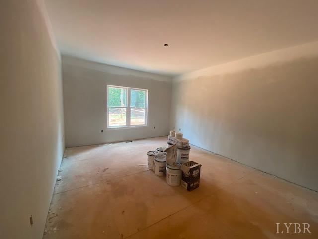 2501 Stonewall Road Concord, VA 24538 - Photo 6 of 8 a room with a window