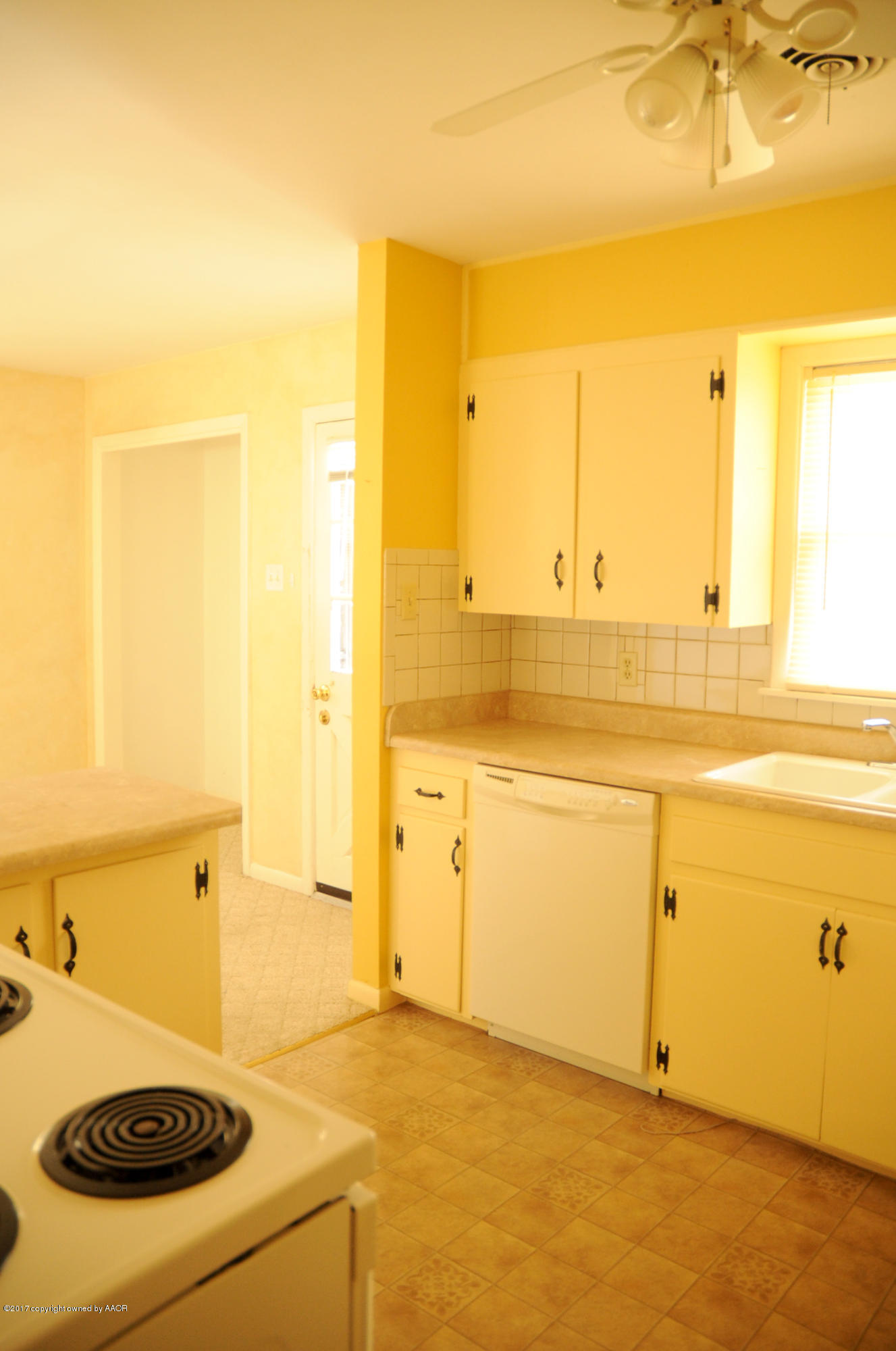 4605 South Lamar Street Amarillo, TX 79110 - Photo 9 of 14 DSC_2766cc - Copy
