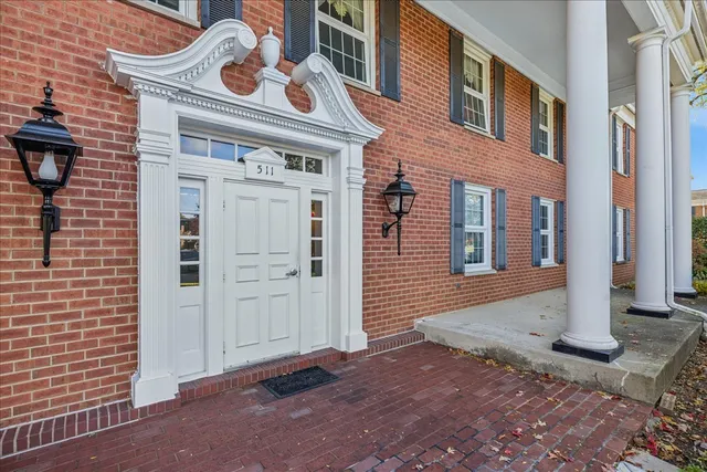 $215,000 | 511 Coventry Lane, Unit 2, Crystal Lake, IL 60014