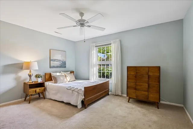 $215,000 | 511 Coventry Lane, Unit 2, Crystal Lake, IL 60014