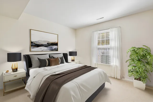 $215,000 | 511 Coventry Lane, Unit 2, Crystal Lake, IL 60014