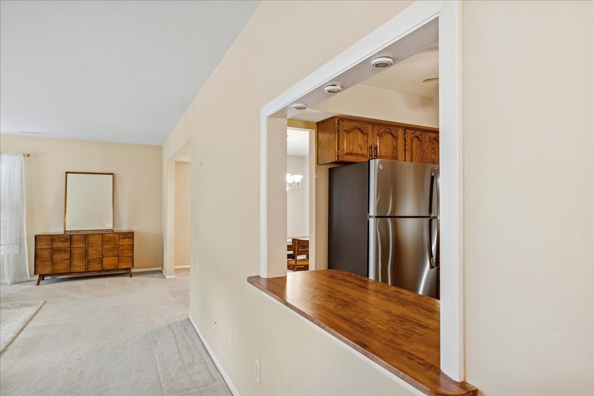 511 Coventry Lane, Unit 2 Crystal Lake, IL 60014 - Photo 17 of 40 a view of lobby