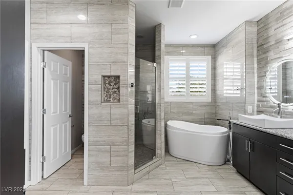 $700,000 | 8687 West Moon Crater Avenue, Las Vegas, NV 89178