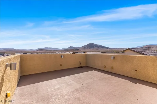 $700,000 | 8687 West Moon Crater Avenue, Las Vegas, NV 89178