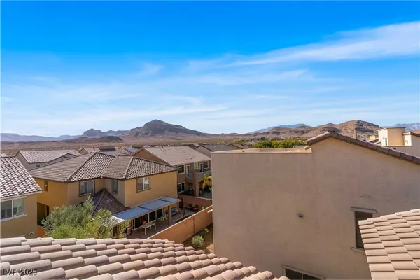 $700,000 | 8687 West Moon Crater Avenue, Las Vegas, NV 89178