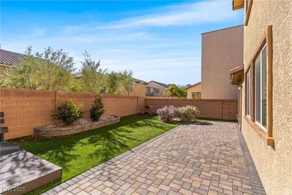 $700,000 | 8687 West Moon Crater Avenue, Las Vegas, NV 89178