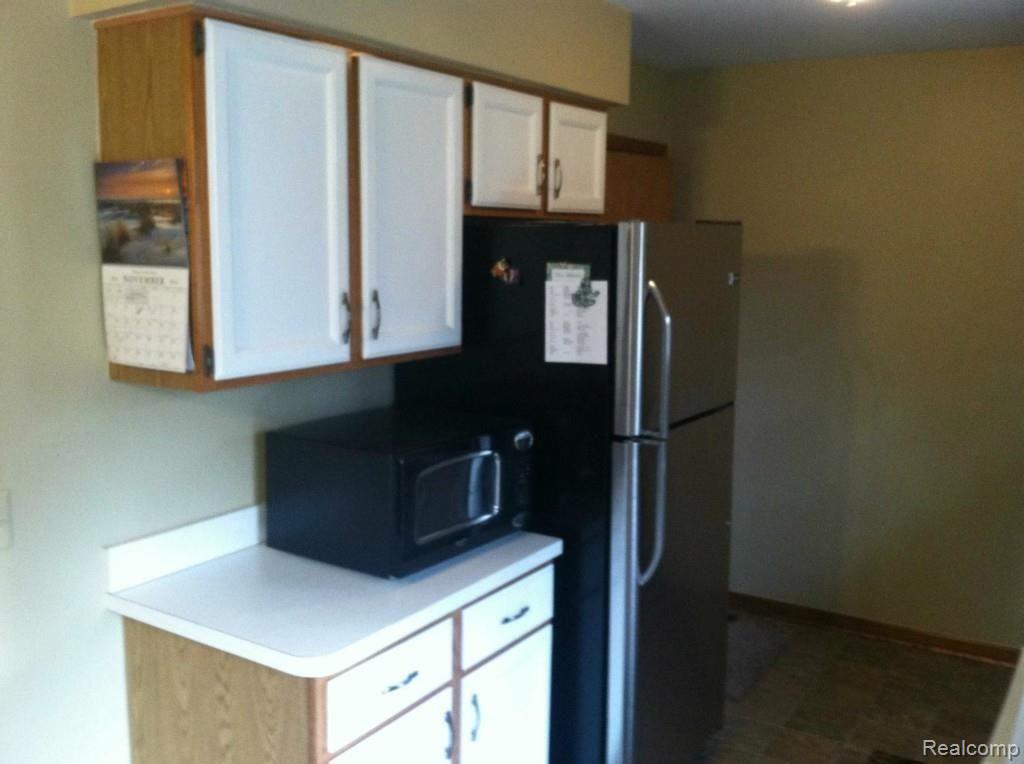 1340 Miller Road Lake Orion, MI 48362 - Photo 11 of 19 1340-miller-kit2b.jpg