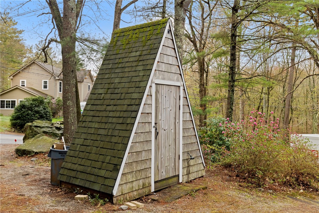 535 Log Road Smithfield, RI 02917 - Photo 43 of 48