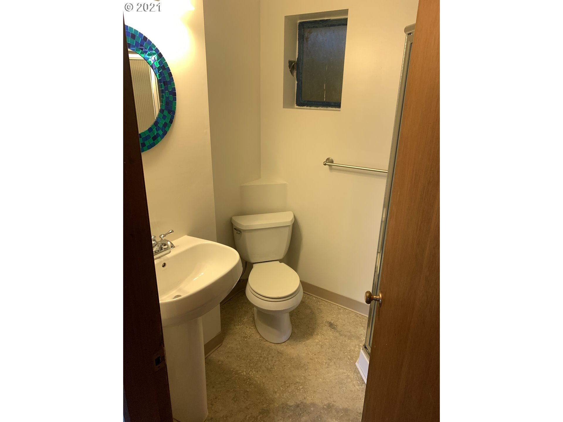 5905 Southwest Ralston Drive Portland, OR 97239 - Photo 16 of 17 Gallery Image 16