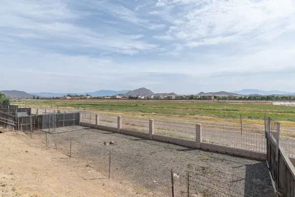 $535,000 | 2143 Willowbrook Lane, Perris, CA 92571