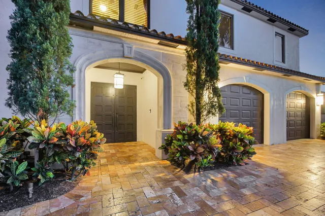 $14,000 | 832 Southwest 34th Avenue, Boynton Beach, FL 33435