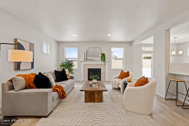 $579,990 | 13391 North Loveland Way, Hayden, ID 83835