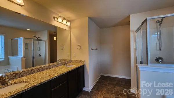 $2,400 | 508 Knothole Lane, Charlotte, NC 28214