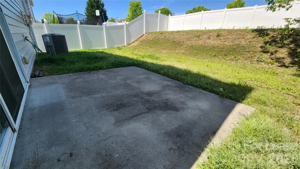 $2,400 | 508 Knothole Lane, Charlotte, NC 28214