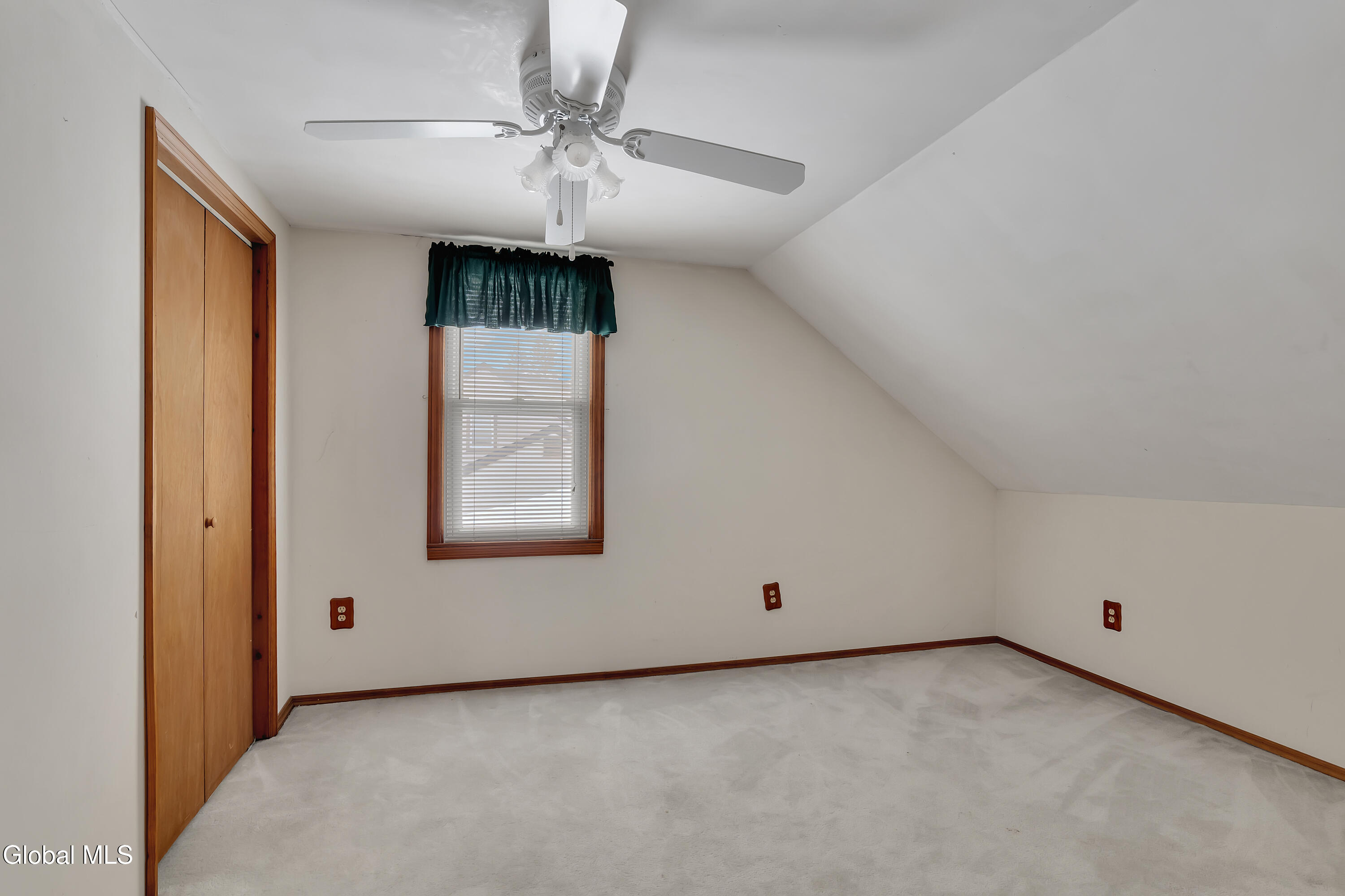31 St George Place Colonie, NY 12304 - Photo 27 of 33 26-P1710982