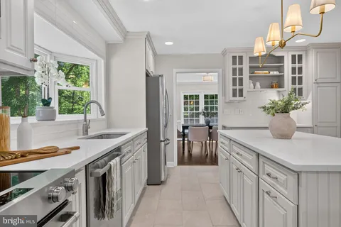 $1,395,000 | 11312 Lapham Drive, Oakton, VA 22124
