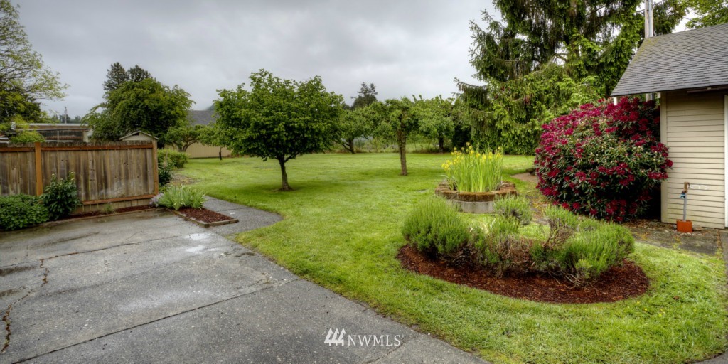 314 West Blackburn Road Mount Vernon, WA 98273 - Photo 4 of 25