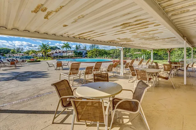 $97,000 | 425 Southampton B, Unit 425, West Palm Beach, FL 33417