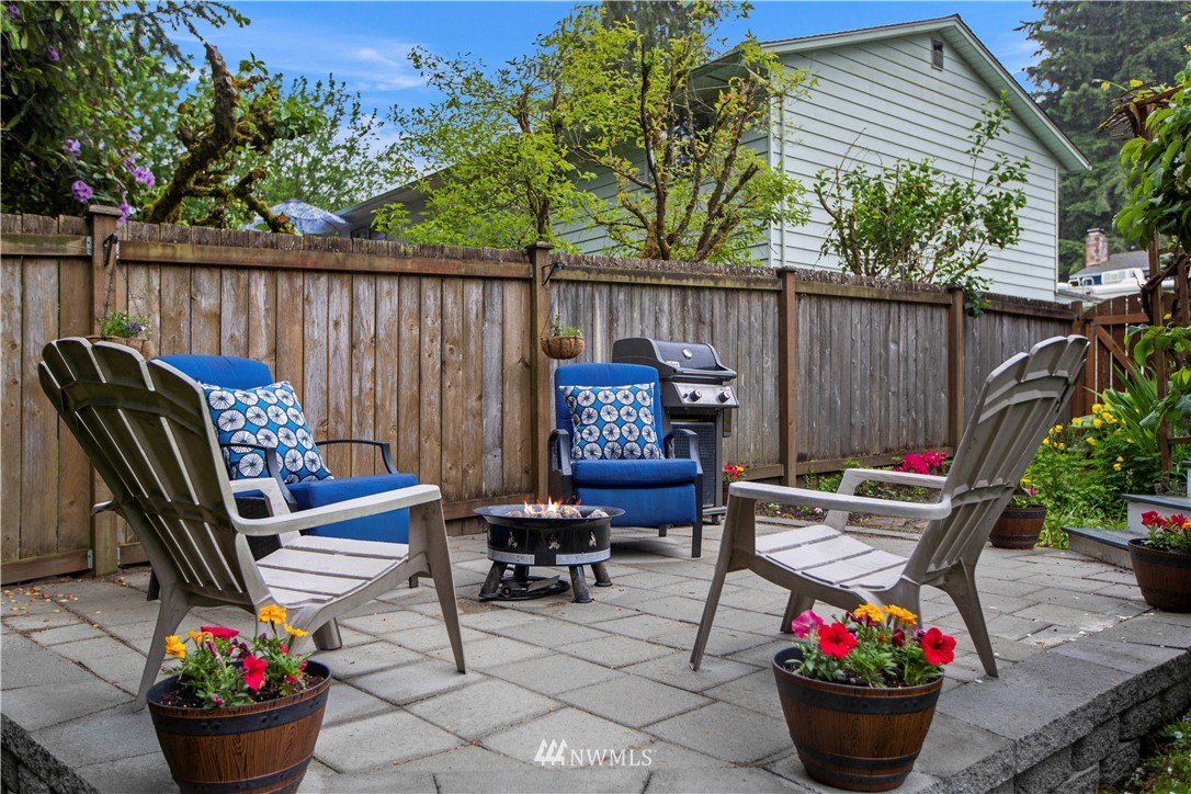 23625 48th Avenue Southeast Bothell, WA 98021 - Photo 33 of 40 a view of a chairs and tables in the patio