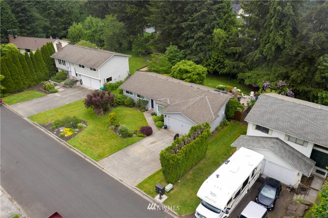 23625 48th Avenue Southeast Bothell, WA 98021 - Photo 39 of 40 an aerial view of a house with a garden