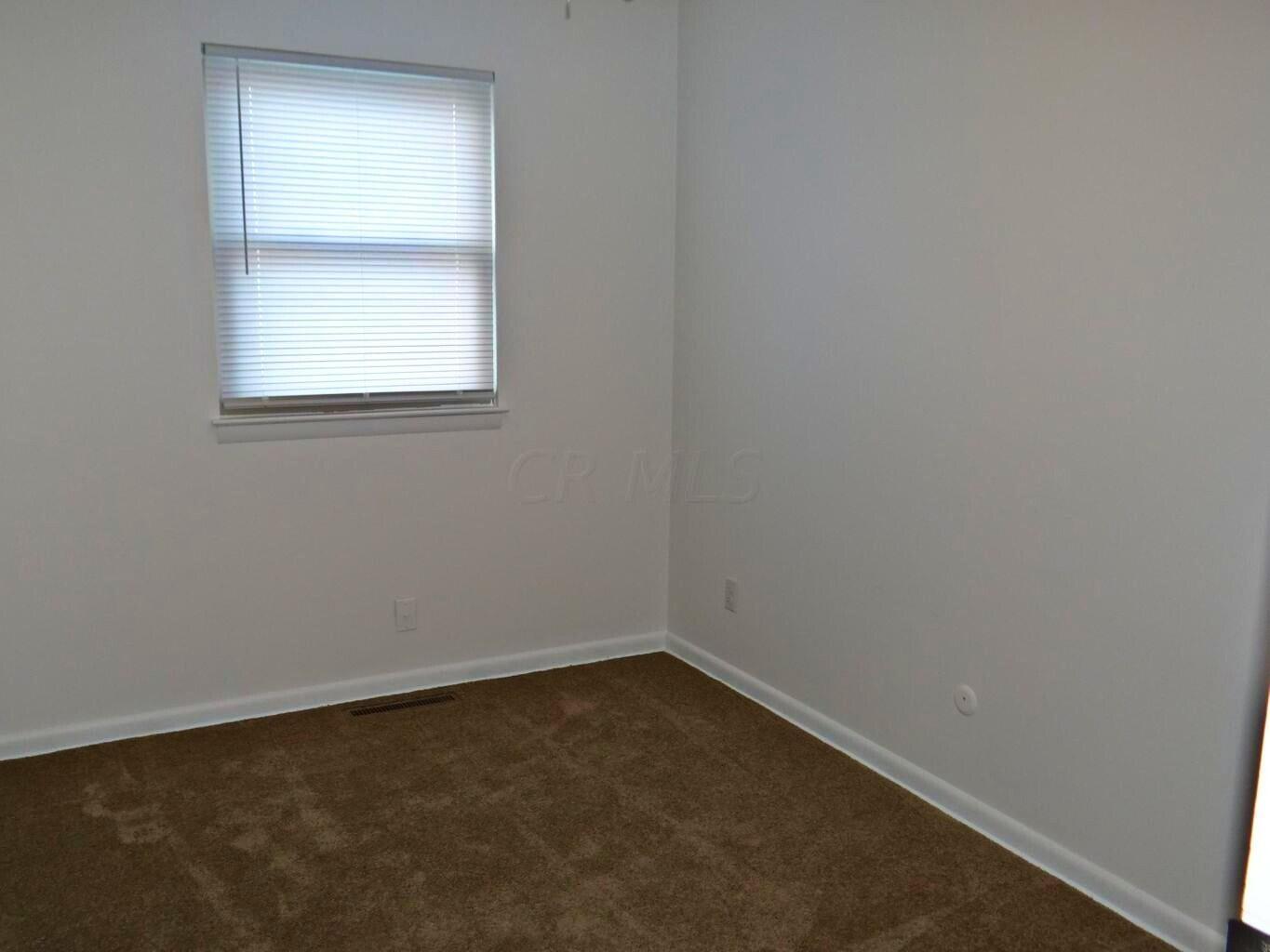 191 East Alcott Road Columbus, OH 43207 - Photo 5 of 11 Gallery Image 5