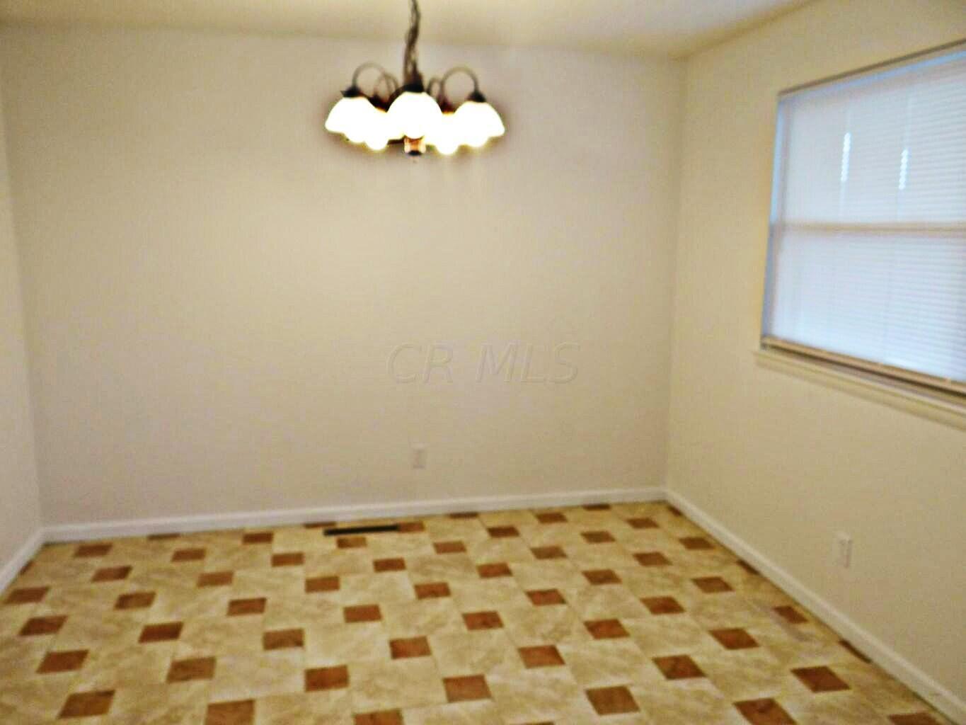191 East Alcott Road Columbus, OH 43207 - Photo 6 of 11 Gallery Image 6