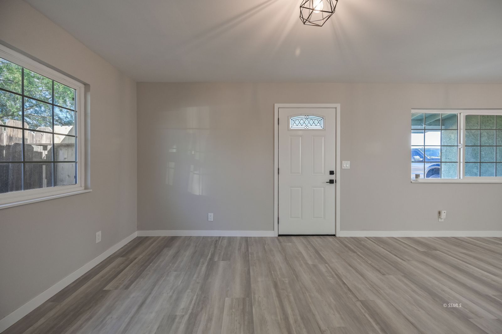 1217 West Upjohn Avenue Ridgecrest, CA 93555 - Photo 4 of 28 Gallery Image 4