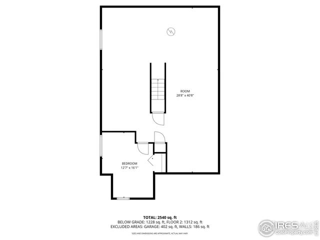 a view of a tennis court