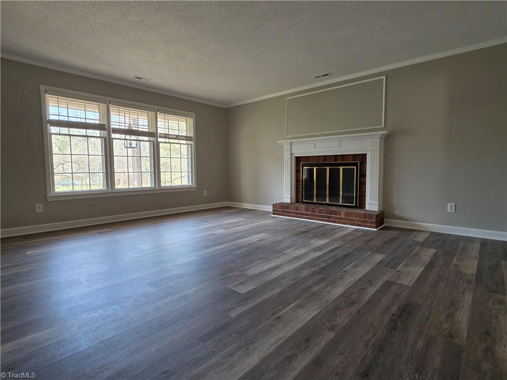 157 Woodbriar Road Winston-Salem, NC 27106 - Photo 2 of 21