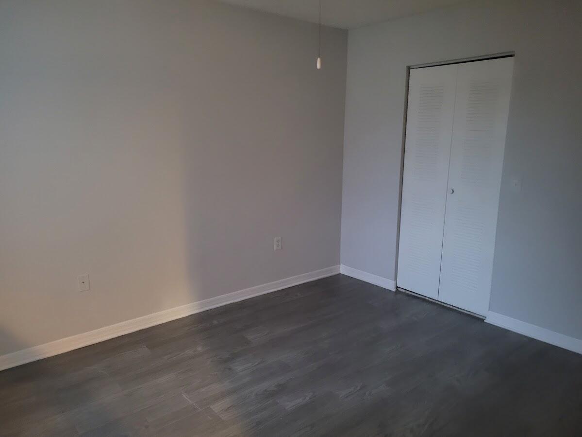 4197 Haverhill Road, Unit 212 West Palm Beach, FL 33417 - Photo 13 of 34 20250106225252770619000000-o