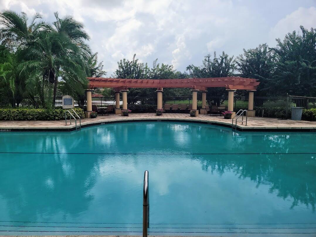4197 Haverhill Road, Unit 212 West Palm Beach, FL 33417 - Photo 21 of 34 20250410213608160687000000-o