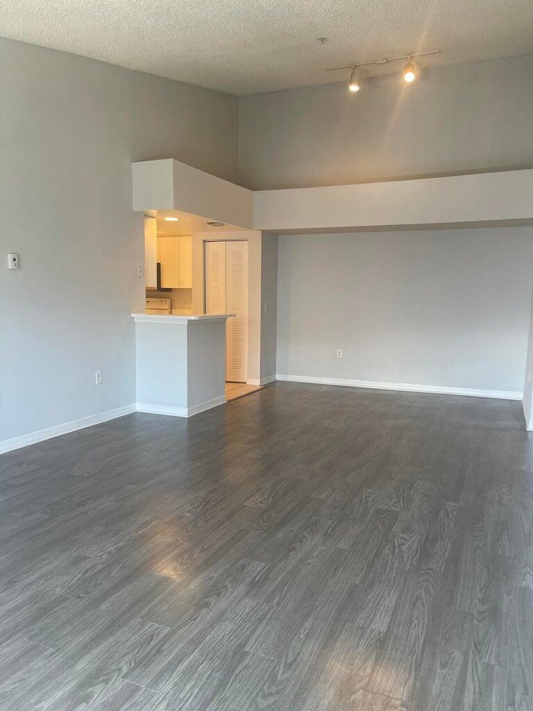 4197 Haverhill Road, Unit 212 West Palm Beach, FL 33417 - Photo 4 of 34 GI 212 20220617170145383718000000-o