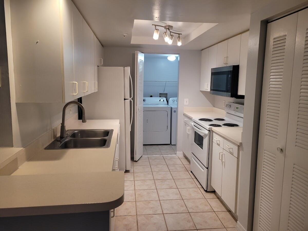 4197 Haverhill Road, Unit 212 West Palm Beach, FL 33417 - Photo 8 of 34 20250106225309870750000000-o