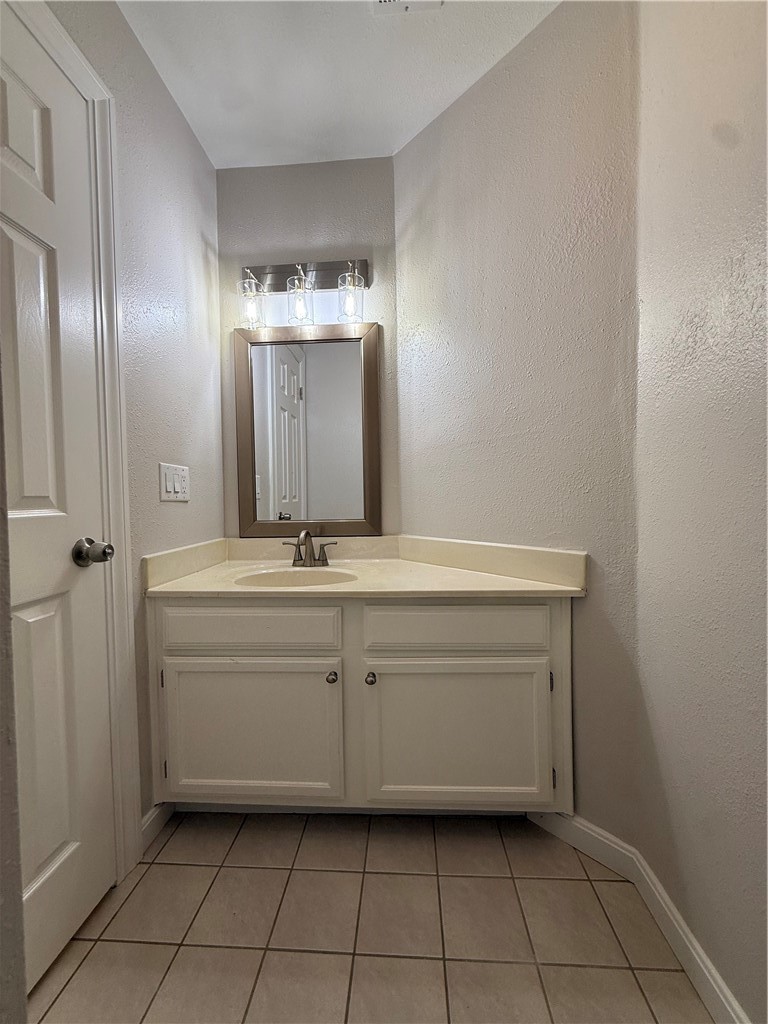 626 Smithfield Road, Unit 107 North Providence, RI 02904 - Photo 12 of 28