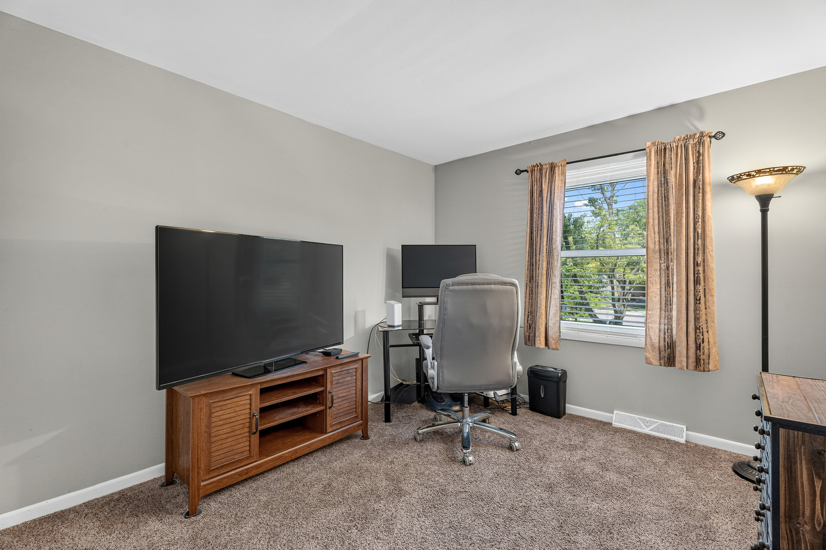 4 Devon Court Bolingbrook, IL 60440 - Photo 19 of 43 Gallery Image 19