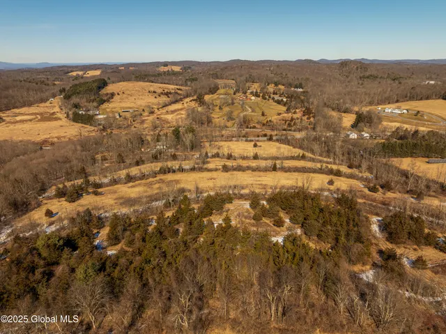 $750,000 | 408 State Route 199, Milan, NY 12571