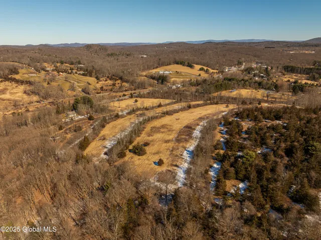 $750,000 | 408 State Route 199, Milan, NY 12571