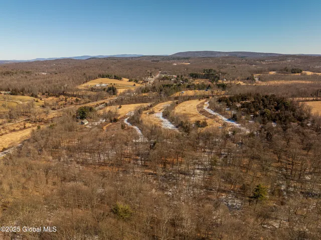 $750,000 | 408 State Route 199, Milan, NY 12571