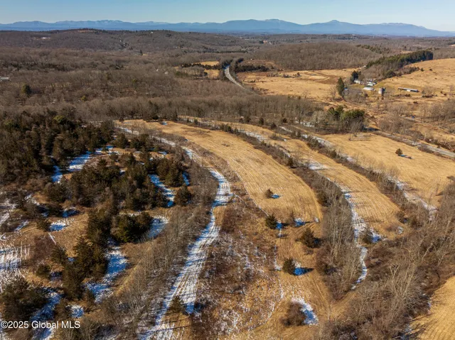 $750,000 | 408 State Route 199, Milan, NY 12571