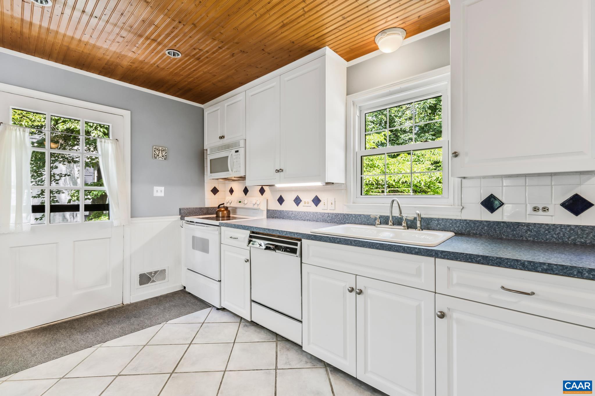 2402 Bennington Road Charlottesville, VA 22901 - Photo 34 of 74 Gallery Image 34