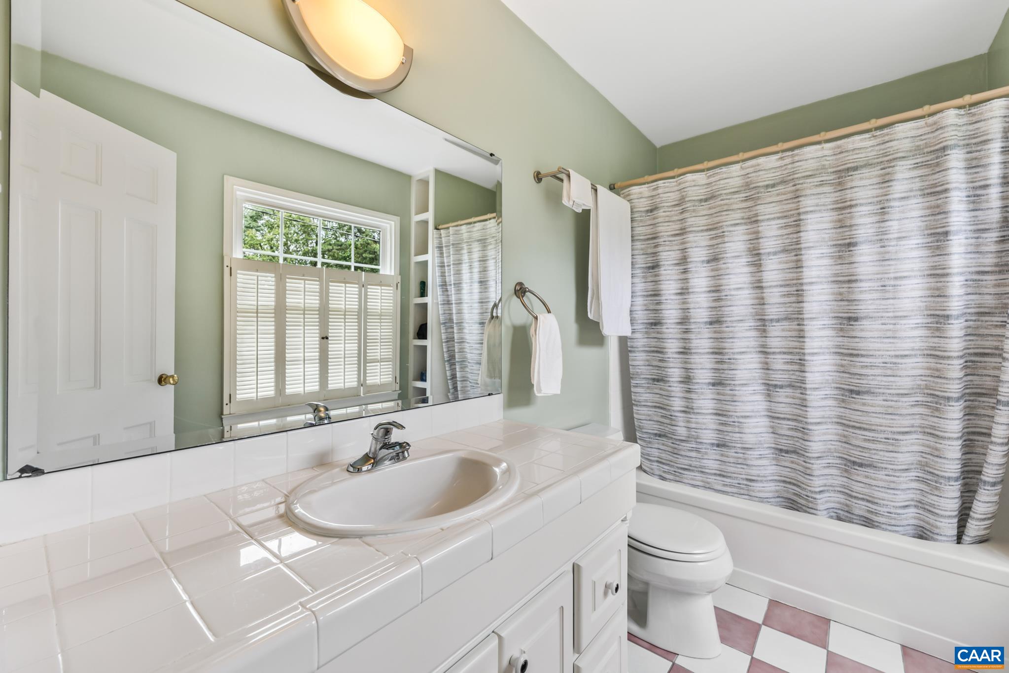 2402 Bennington Road Charlottesville, VA 22901 - Photo 53 of 74 Primary Bath