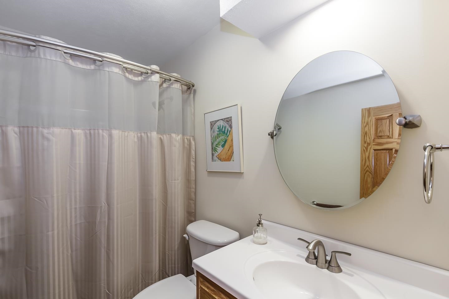 137 Mansion Road Dunbarton, NH 03046 - Photo 17 of 40 Gallery Image 17