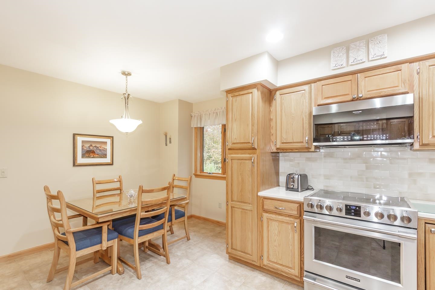 137 Mansion Road Dunbarton, NH 03046 - Photo 8 of 40 Gallery Image 8
