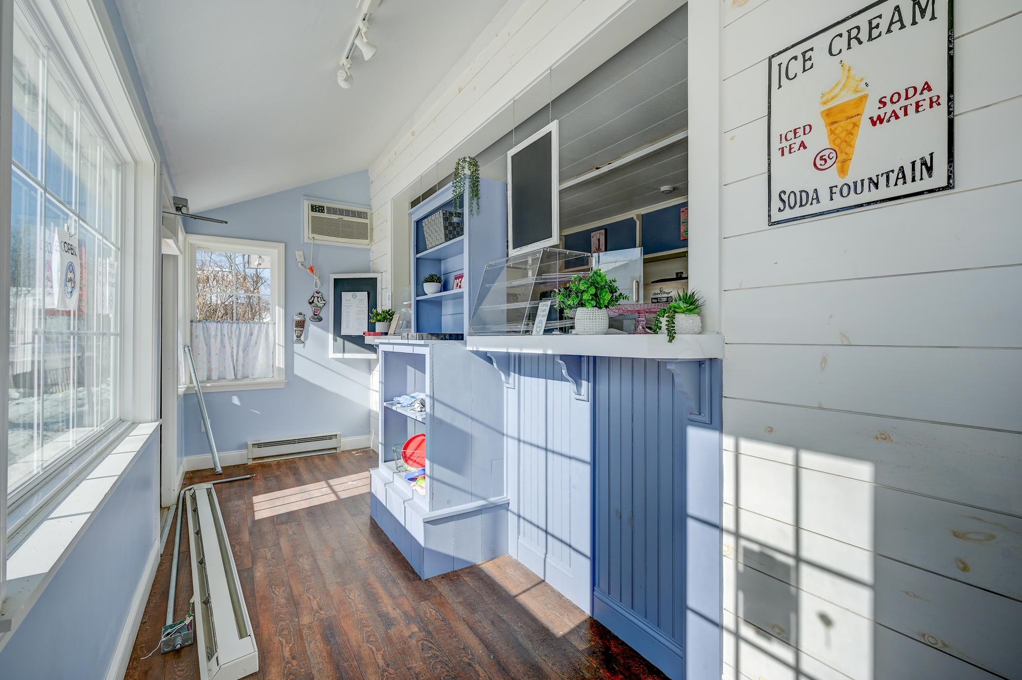 76 Main Street Conway, NH 03818 - Photo 4 of 41