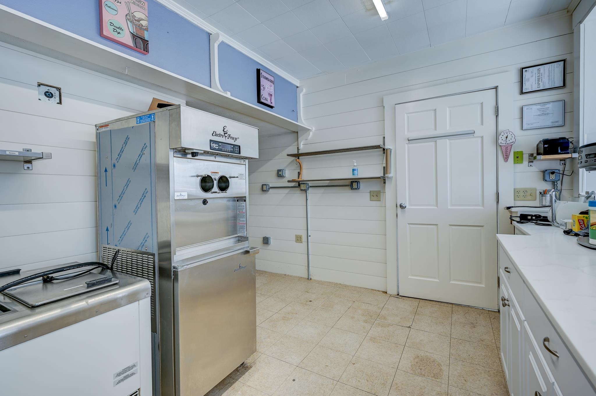 76 Main Street Conway, NH 03818 - Photo 9 of 41